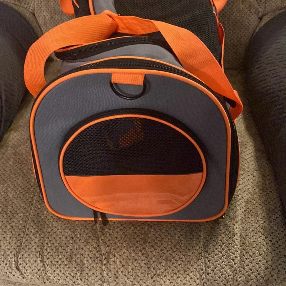 Pet carrier